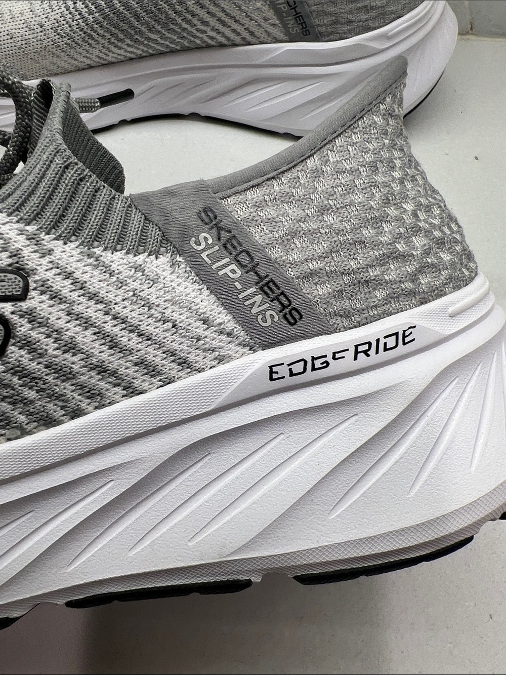 Sketcher’s Men's Slip-ins®: Relaxed Fit® Edgeride Raygo Sneakers - Picture 7 of 9
